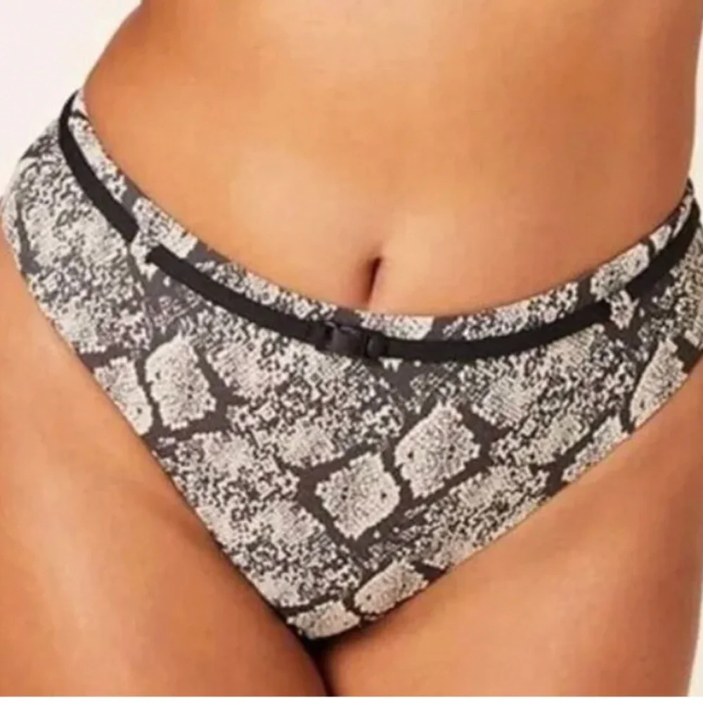 Andie Riviera High Waisted Bottom size Medium New! - Picture 2 of 9